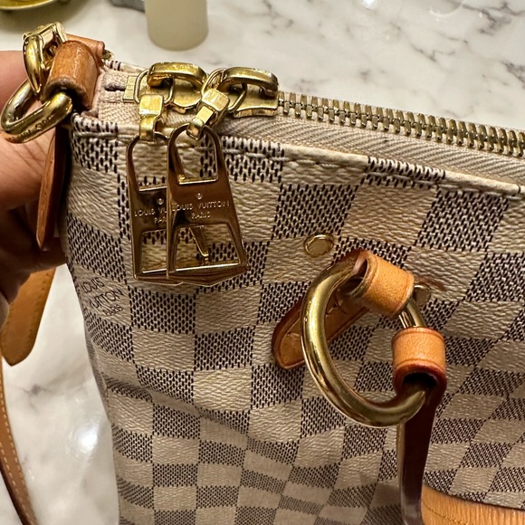 EXCLUSIVE & DISCONTINUED LOUIS VUITTON LYMINGTON DAMIER AZUR BAG - Picture 7 of 13